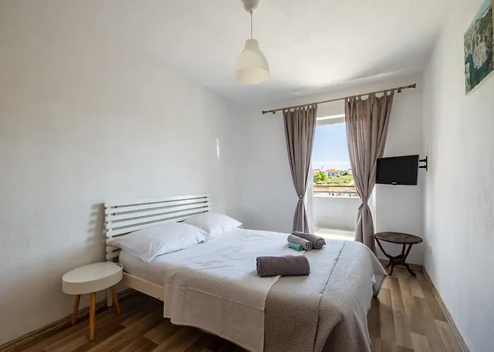 Under The Rock Apartament *