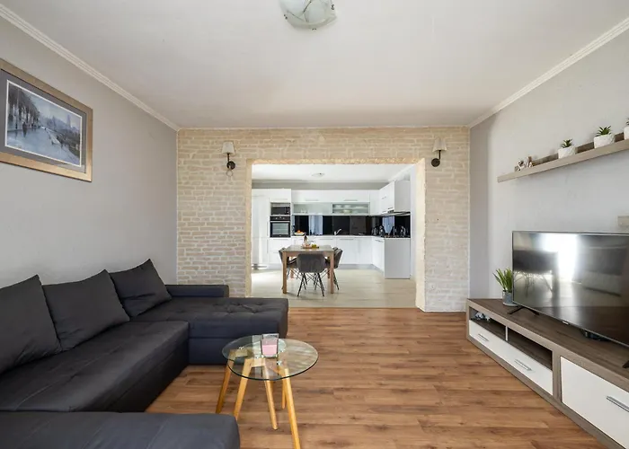 Apartament Under The Rock Split