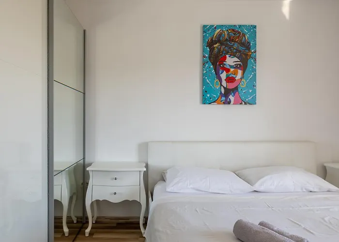 Apartament Under The Rock Split